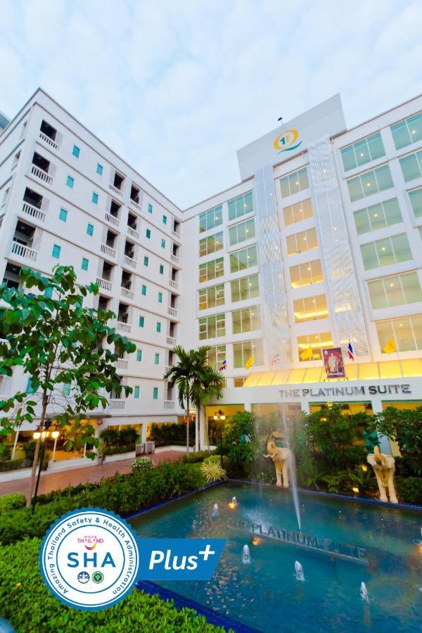 The Platinum Suite Bangkok Exterior photo