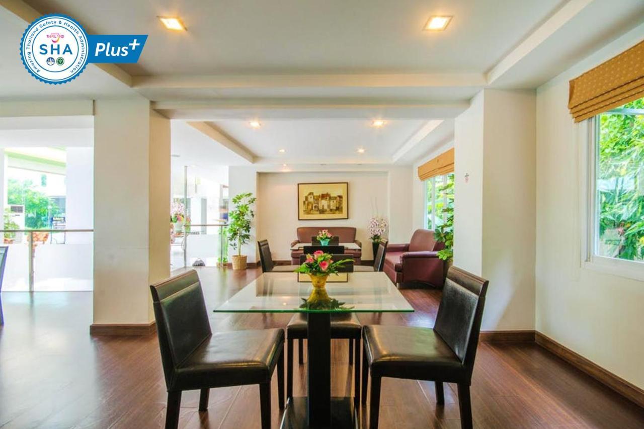 The Platinum Suite Bangkok Exterior photo